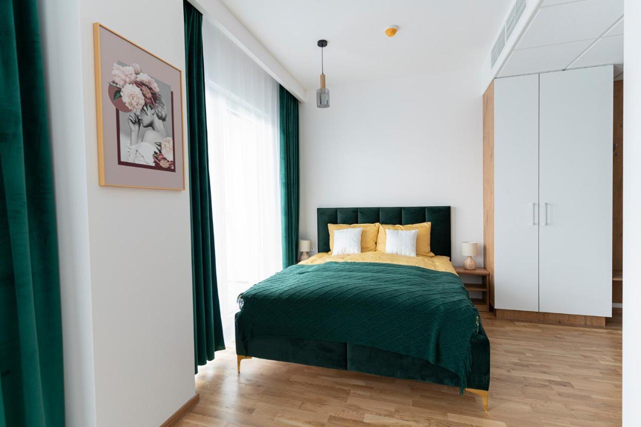 Apartamenty Wola Tower Warschau Exterior foto