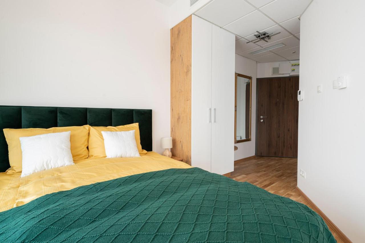 Apartamenty Wola Tower Warschau Exterior foto