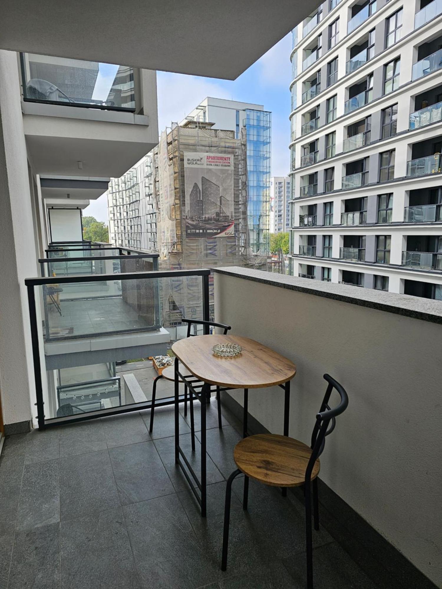 Apartamenty Wola Tower Warschau Exterior foto