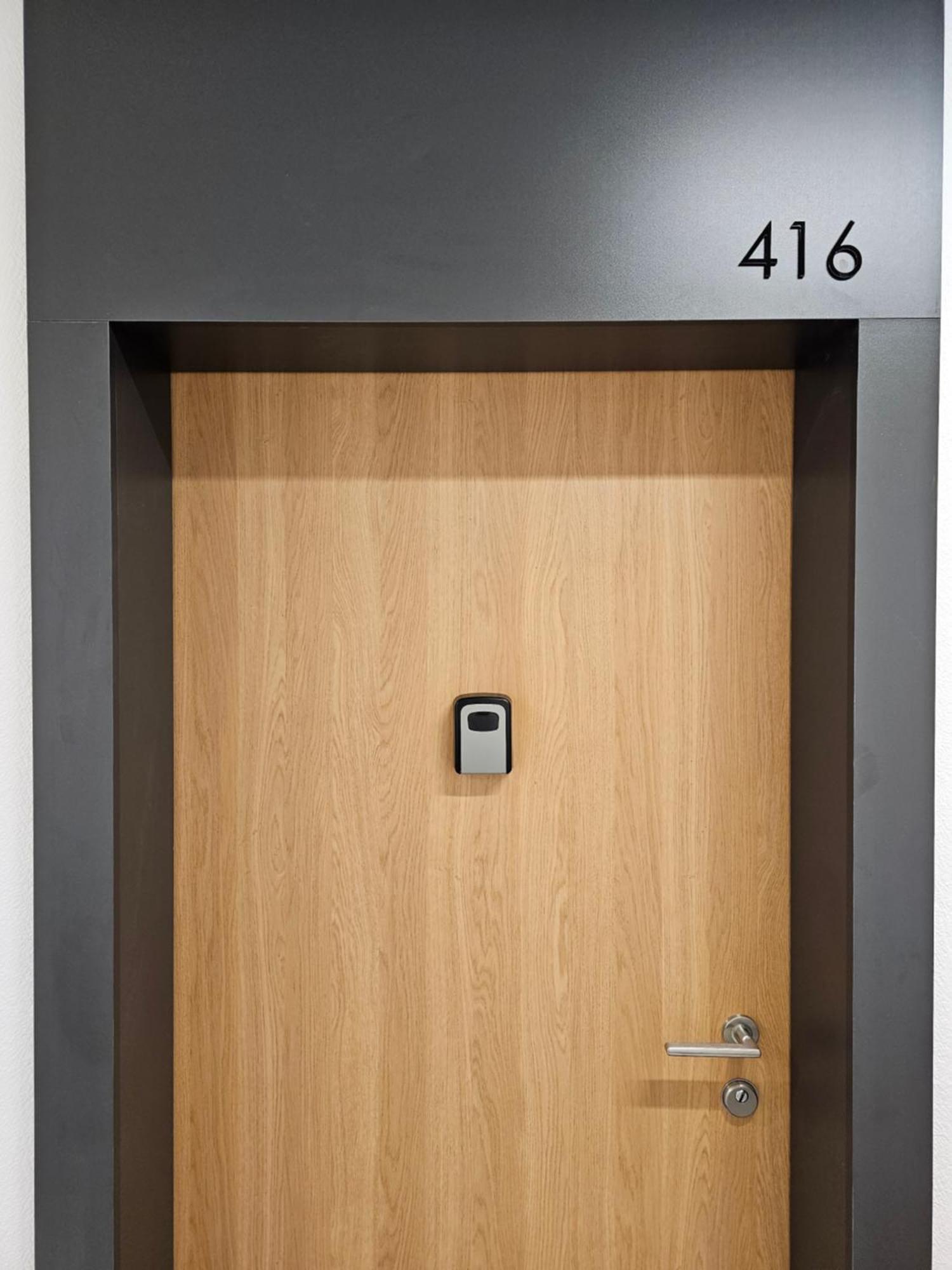 Apartamenty Wola Tower Warschau Exterior foto