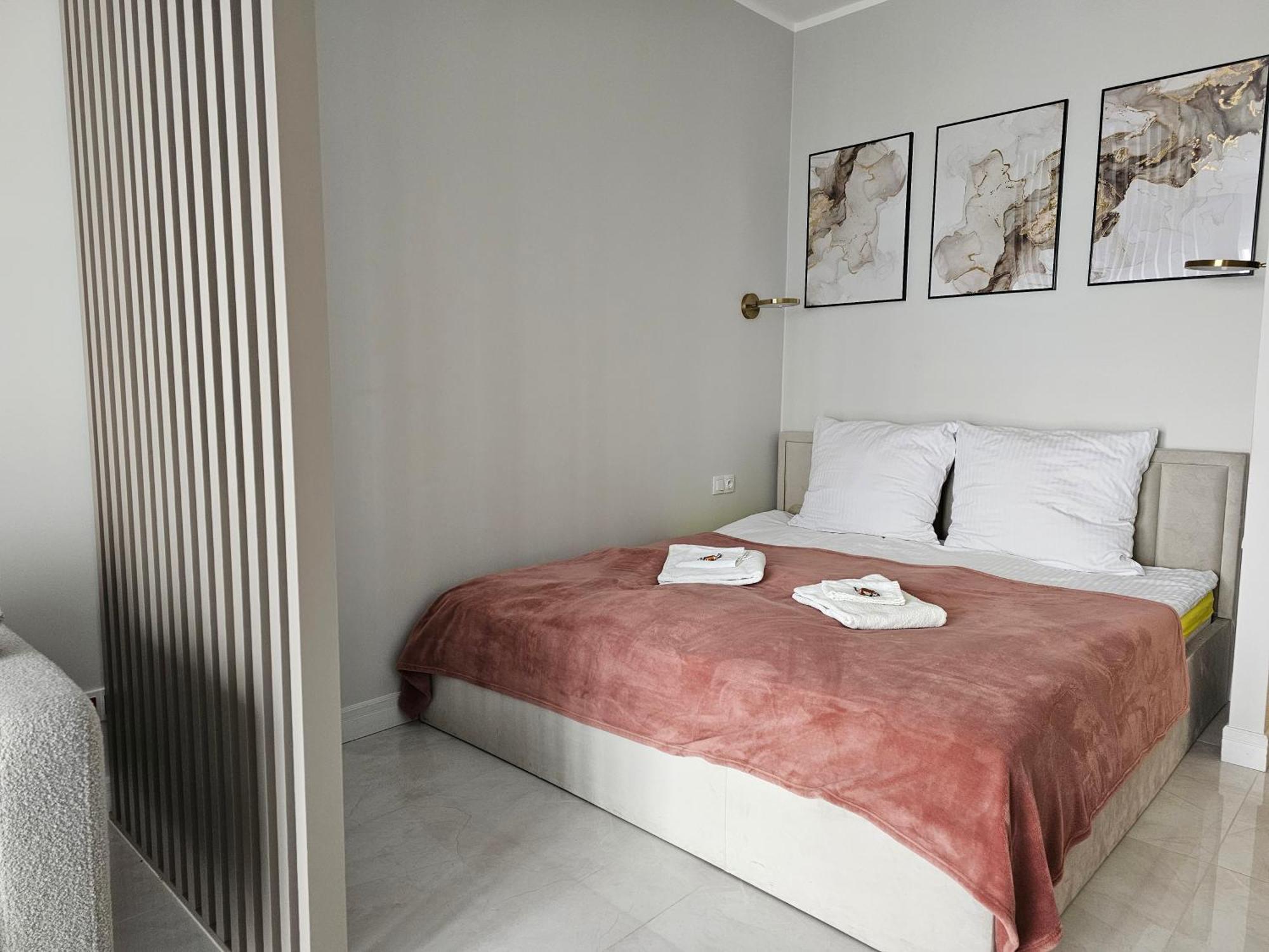 Apartamenty Wola Tower Warschau Exterior foto