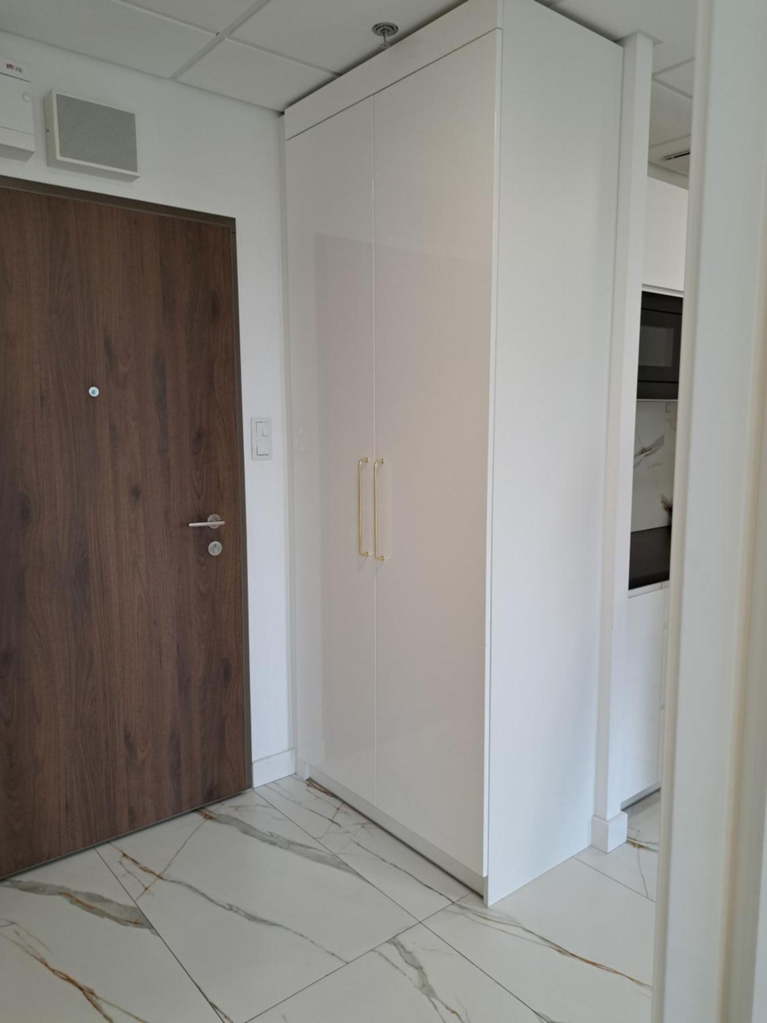 Apartamenty Wola Tower Warschau Exterior foto