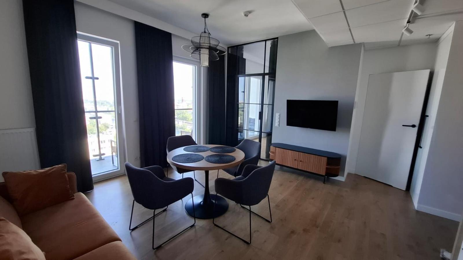 Apartamenty Wola Tower Warschau Exterior foto